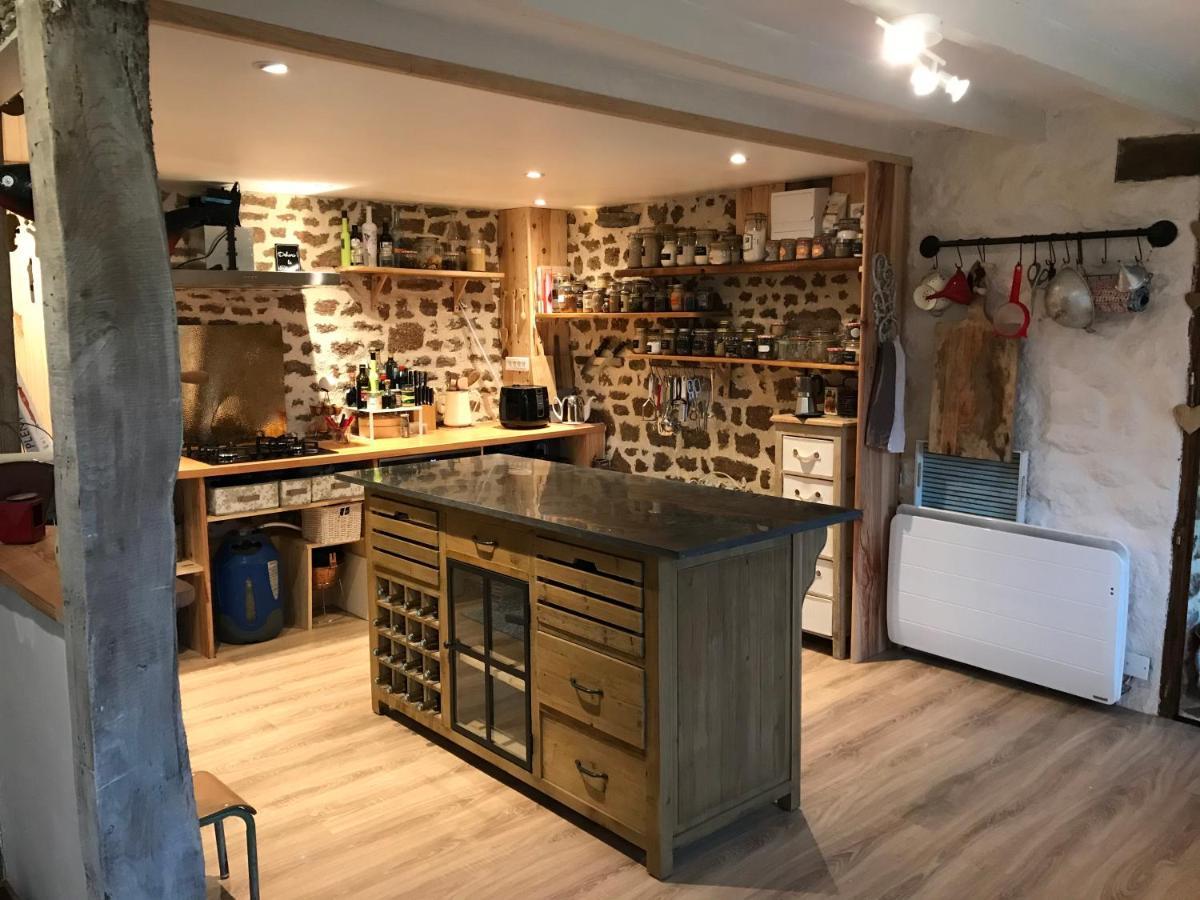 Bed and Breakfast Le Jardin Des Fees Savigny-le-Vieux Екстер'єр фото