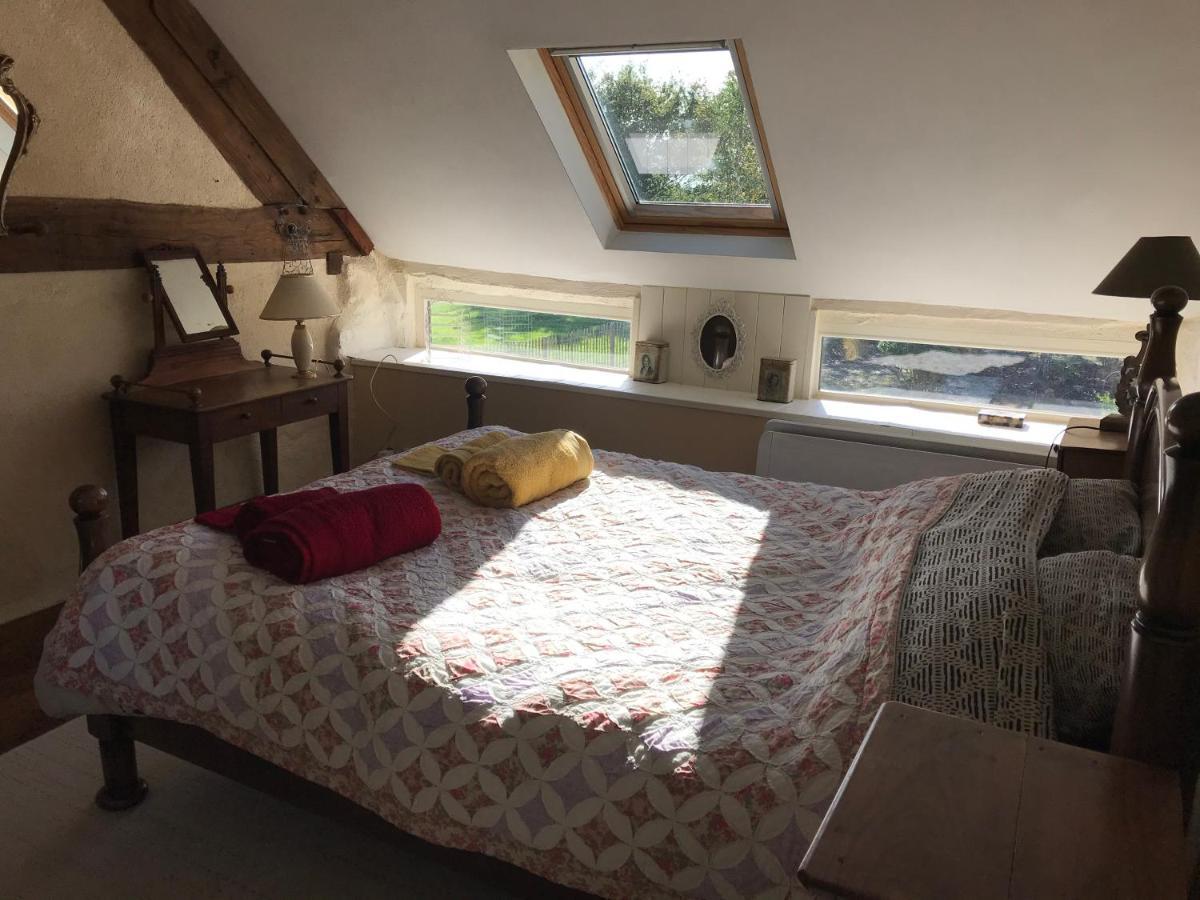 Bed and Breakfast Le Jardin Des Fees Savigny-le-Vieux Екстер'єр фото
