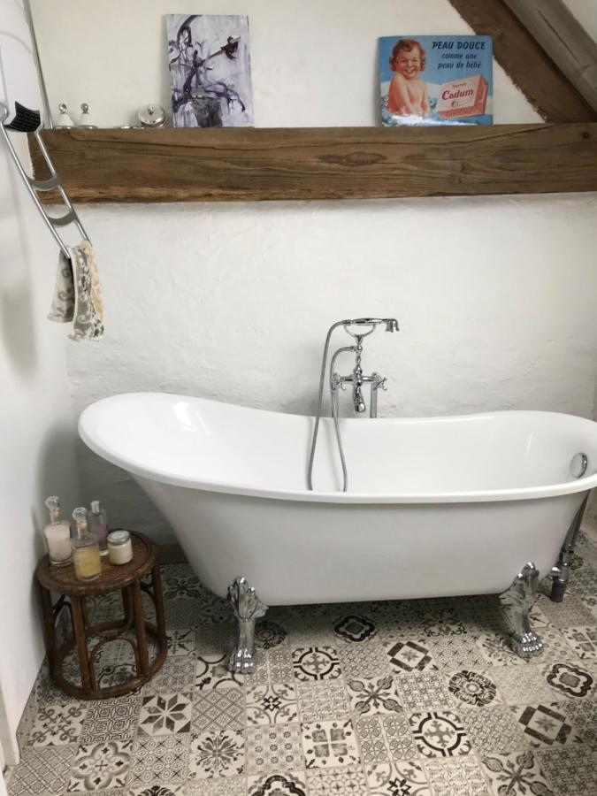 Bed and Breakfast Le Jardin Des Fees Savigny-le-Vieux Екстер'єр фото