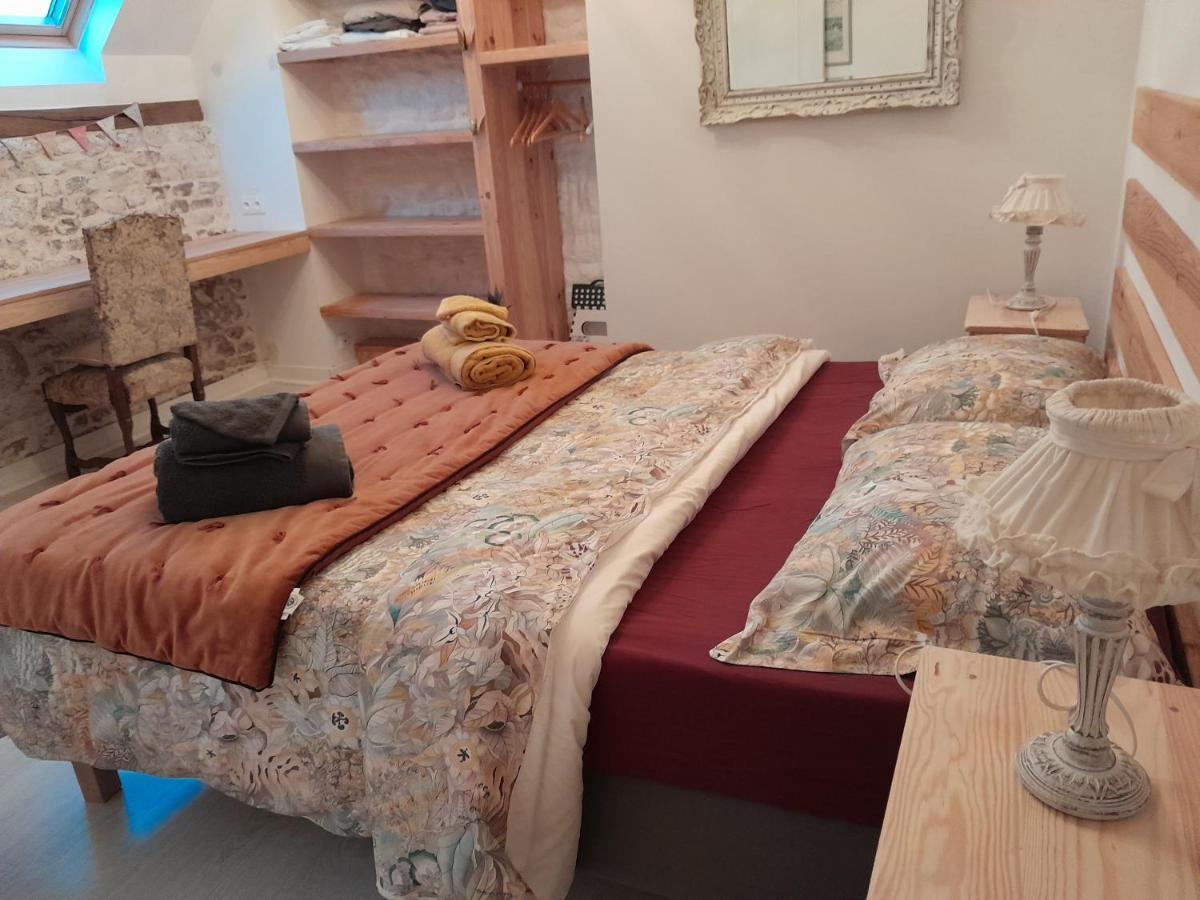 Bed and Breakfast Le Jardin Des Fees Savigny-le-Vieux Екстер'єр фото
