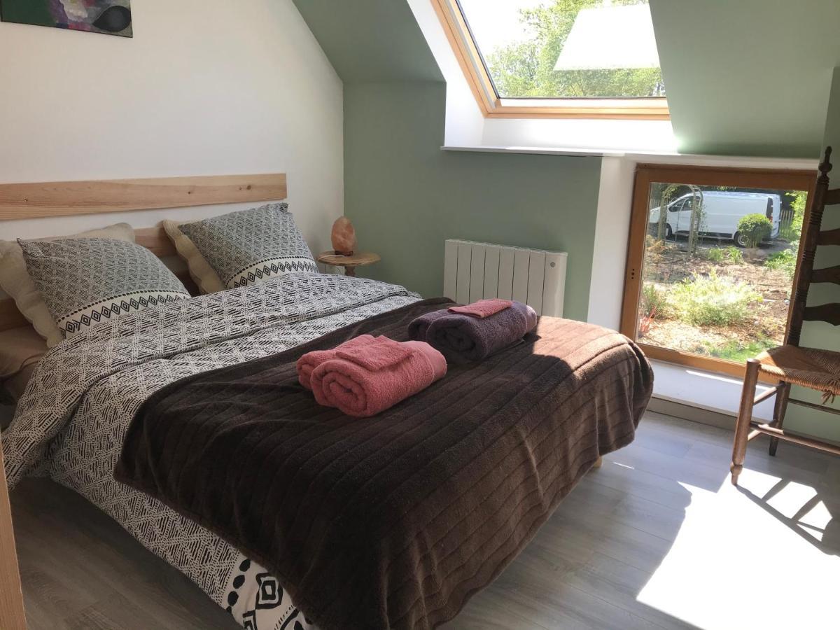 Bed and Breakfast Le Jardin Des Fees Savigny-le-Vieux Екстер'єр фото